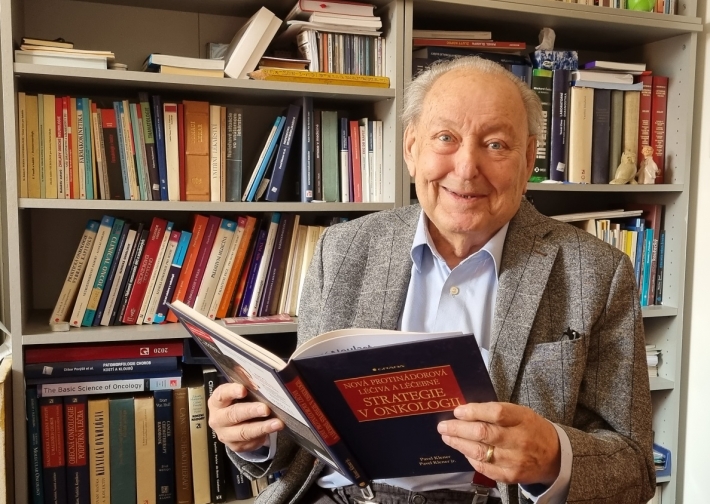 prof. MUDr. Pavel Klener, DrSc. slaví 85. narozeniny